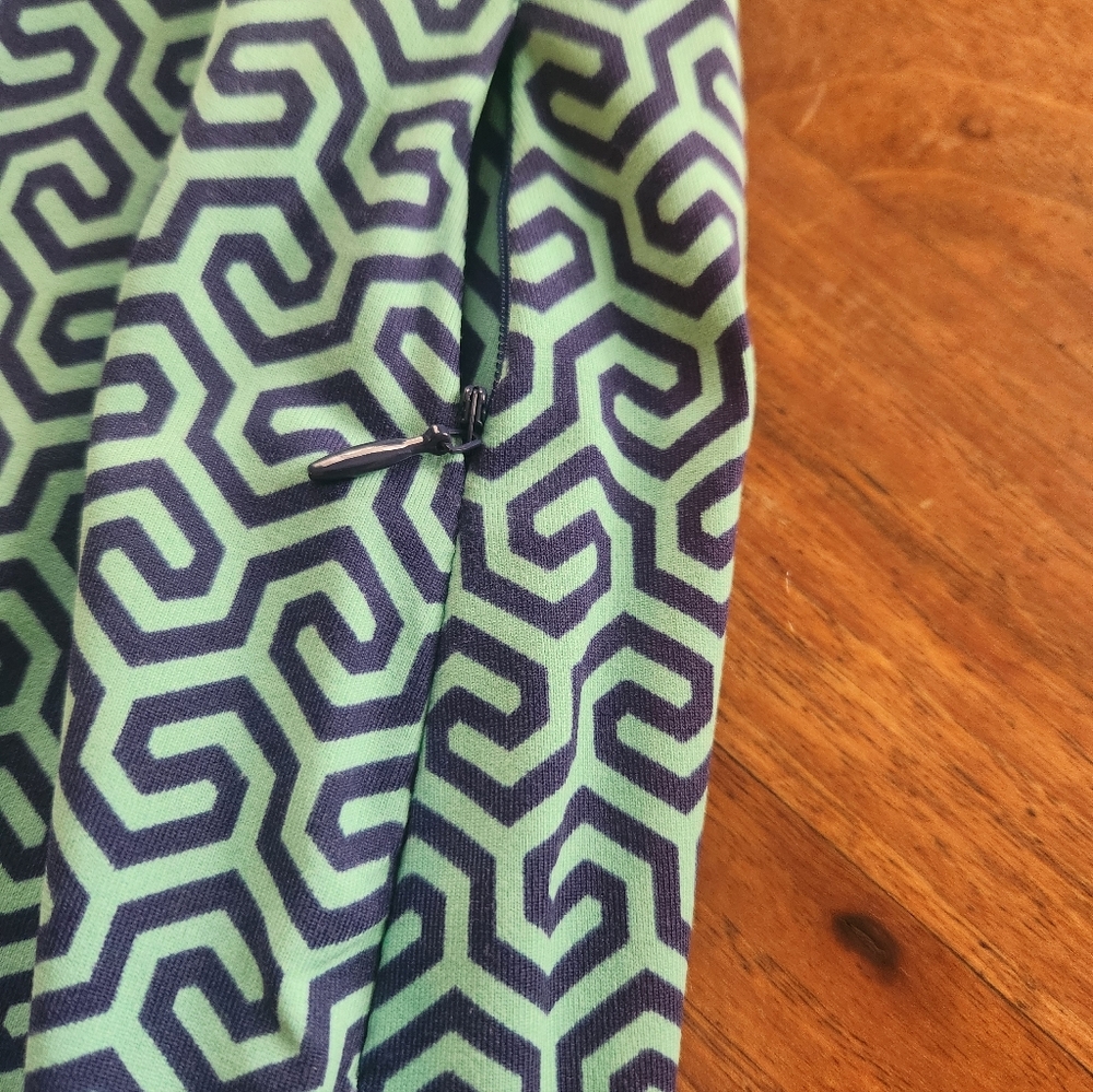J McLaughlin Blue And Green Skort; Size Large - Picture 5 of 12